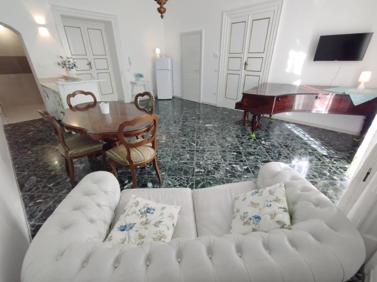 Dimora Della Marchesa - Al Duomo Apartment Манфредония Екстериор снимка
